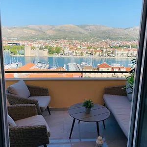 Mentha Trogir
