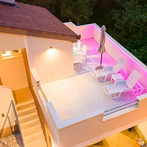 Bruno's Poolside Retreat Trogir