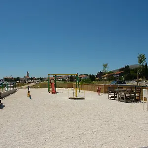  Apartman Nane