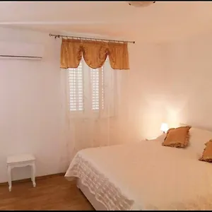 Apartament Perina, Trogir